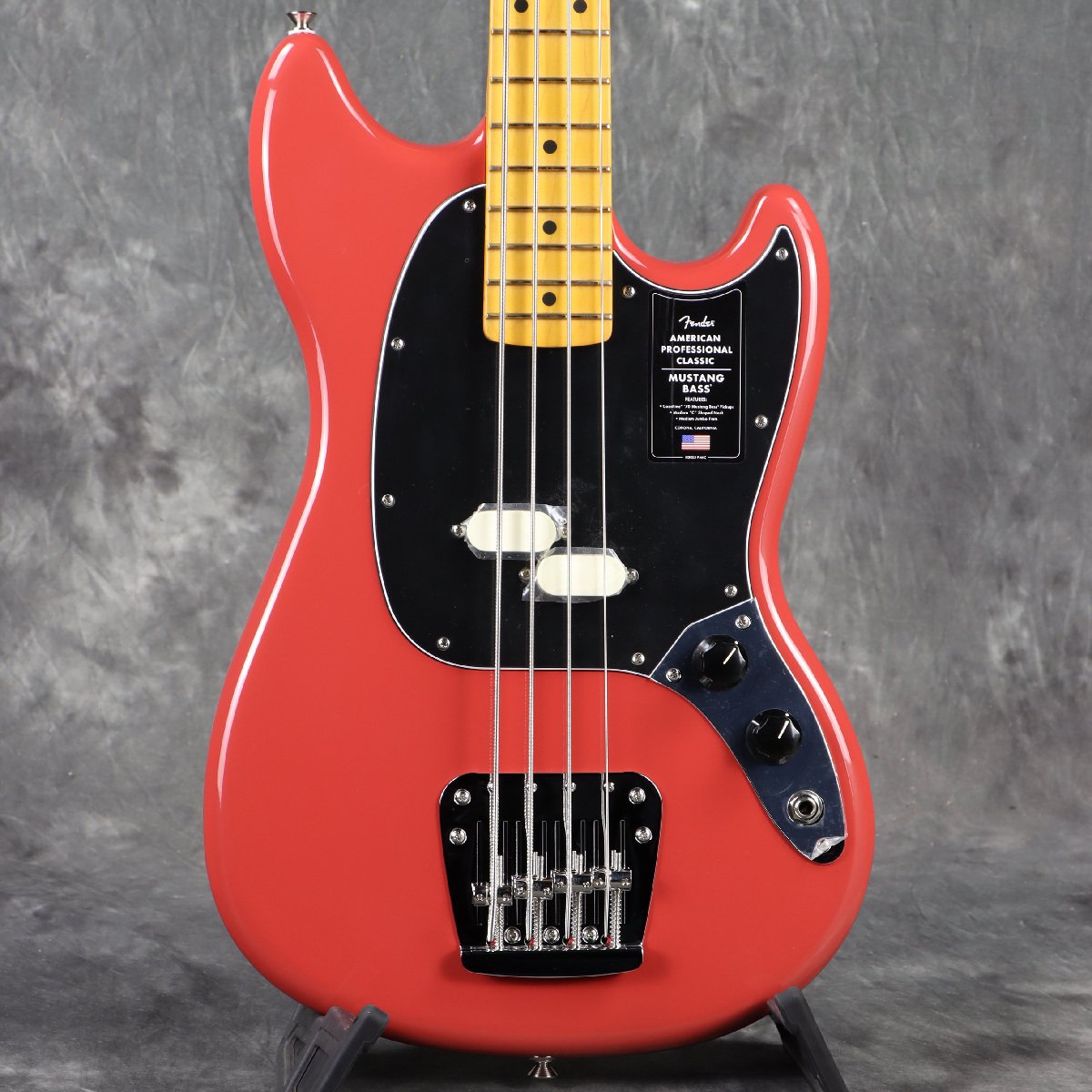 Fender Mustang Bass レッド 美品。 Fender / American Professional Classic Mustang Bass Maple FB Faded