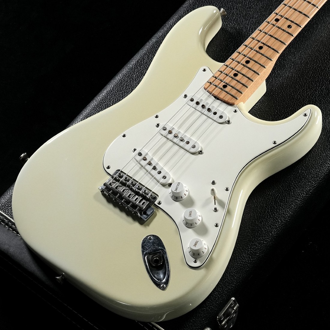 ギター Fender USA Custom Shop Closet Classic Fender Custom Shop Stratocaster Pro Closet Classic Arctic White