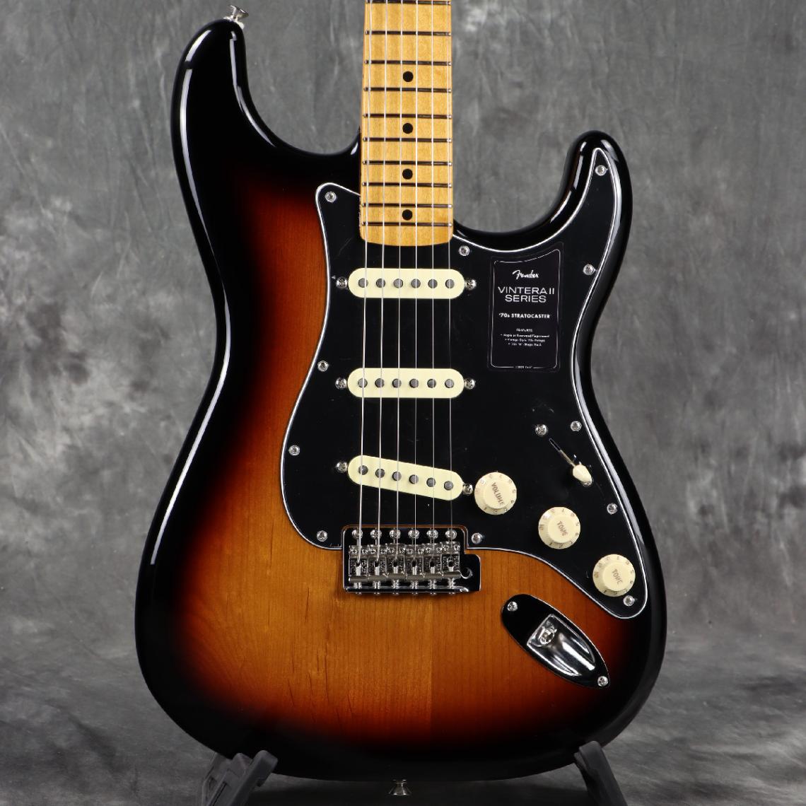 《WEBSHOPクリアランスセール》Fender / Vintera II 70s Stratocaster Maple Fingerboard 3-Color Sunburst フェンダー 【3.63kg】[S/N MX23079519]