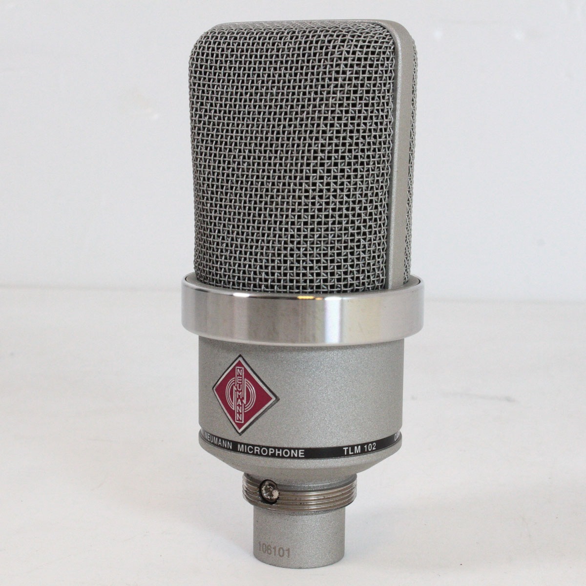Neumann　TLM102 美品 Amazon.com: Neumann TLM 102 Studio Set - Nickel : Neumann: Musical