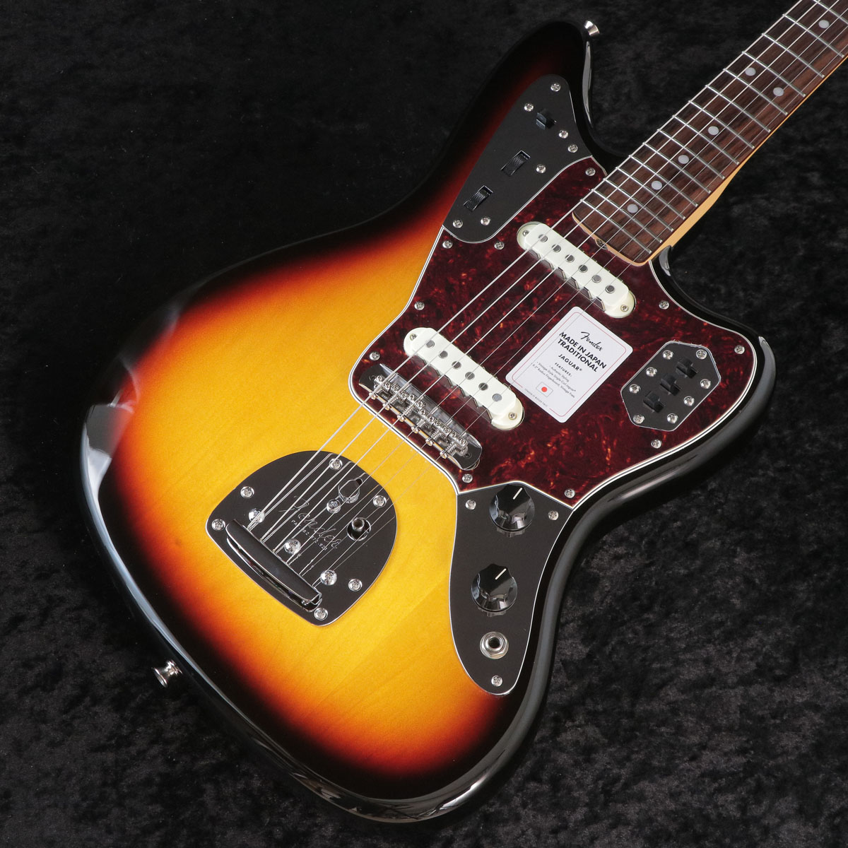 FENDER MADE IN JAPAN / Traditional 60s Jaguar Rosewood Fingerboard
