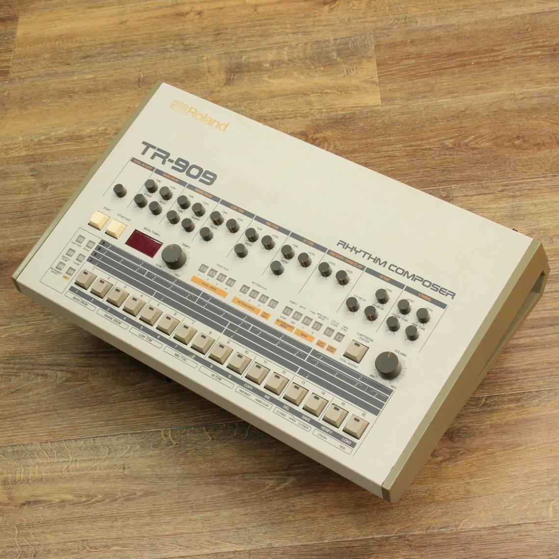 中古】 ROLAND / TR-909 Rhythm Composer【VINTAGE】 【キーボード