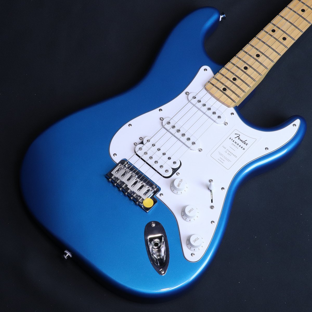 Fender / Standard Stratocaster HSS Maple Fingerboard White