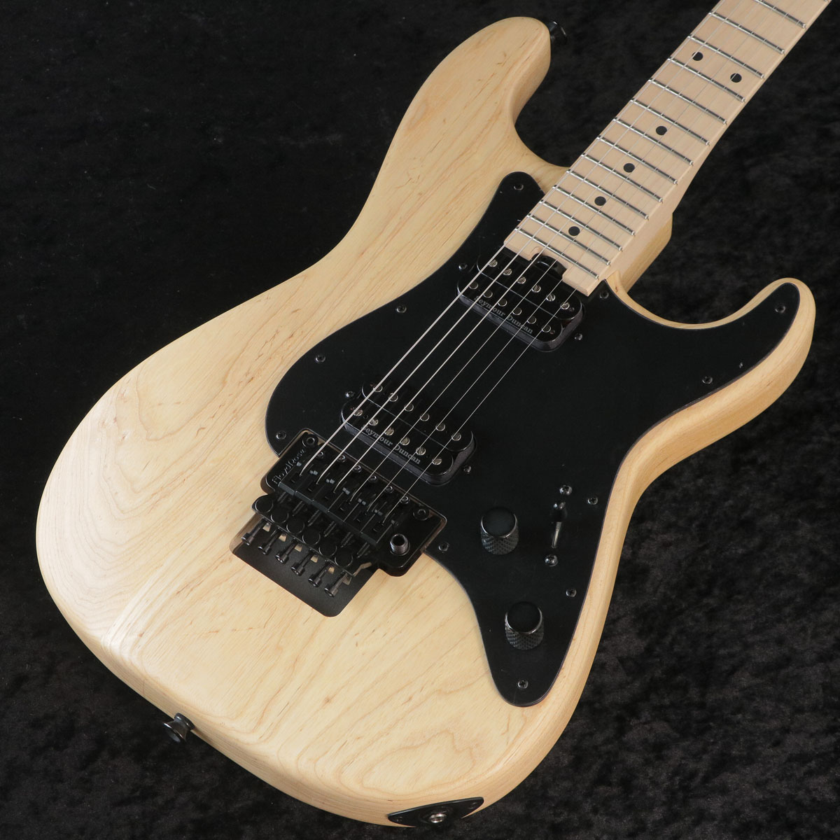 ストラトキャスタータイプ × 150,000円〜169,999円 × CHARVEL)の検索