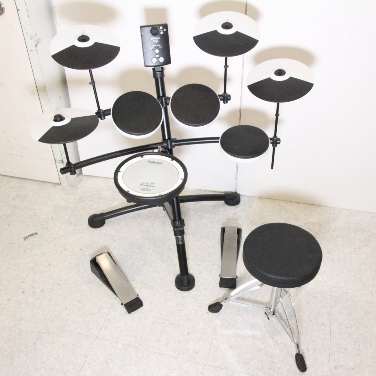 ローランド電子ドラムTD-1KV イス　シンバル追加　キャリーケース　マット付 ローランド電子ドラムTD-1KV イス シンバル追加 キャリーケース マット