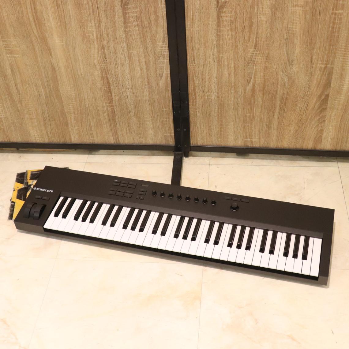 中古】Native Instruments / KOMPLETE KONTROL A61 【SN