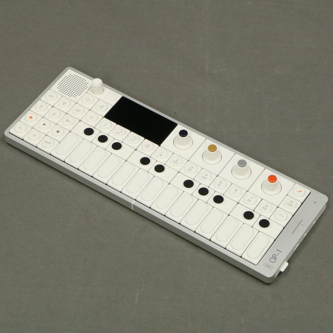 【中古】Teenage Engineering / OP-1 Field【御茶ノ水本店】