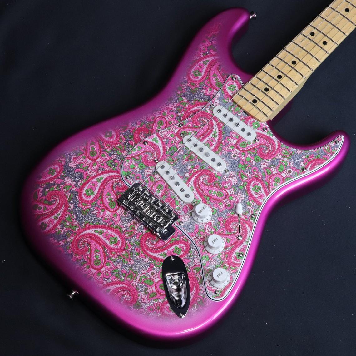 Fender / Made in Japan Limited Stratocaster Maple Fingerboard Pink