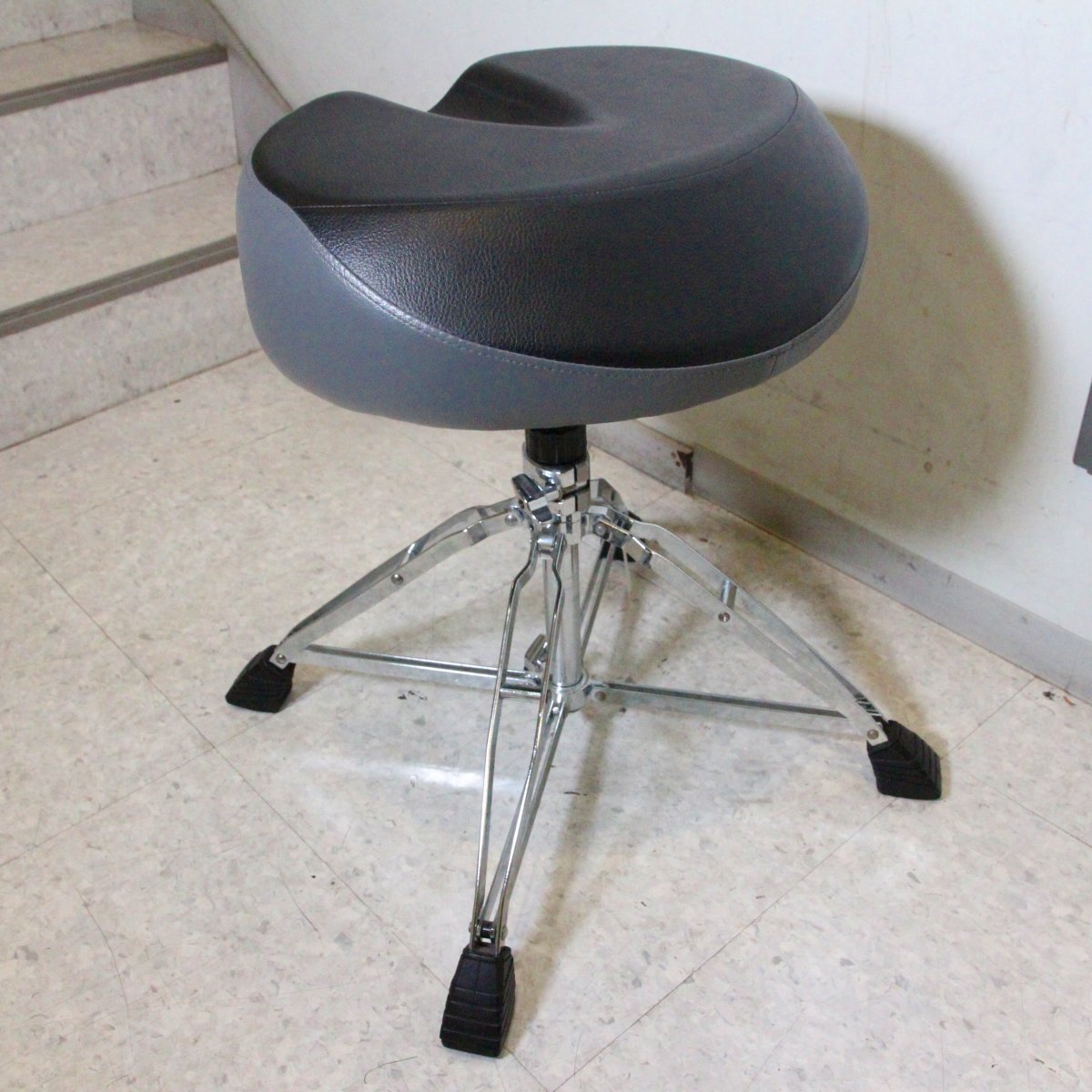 Pearl Roadster ドラムスローン　D-2000 中古】PEARL / D-2000 Roadster Drum Throne 4脚式 ドラムスローン