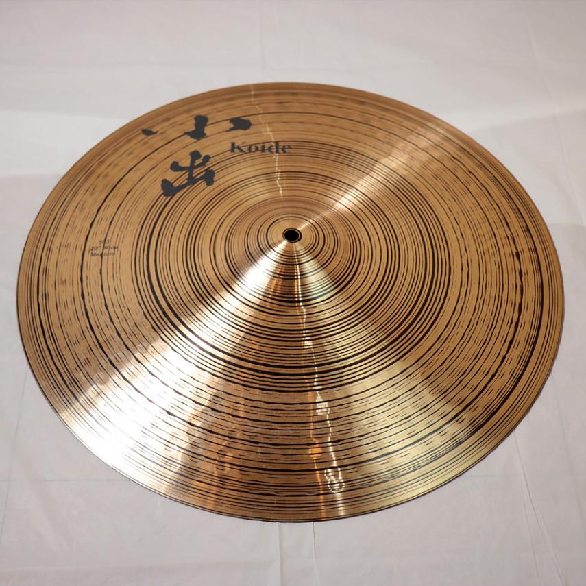 イシバシ楽器 | ギター、アコギ、管楽器などを扱う全国12店舗の楽器店