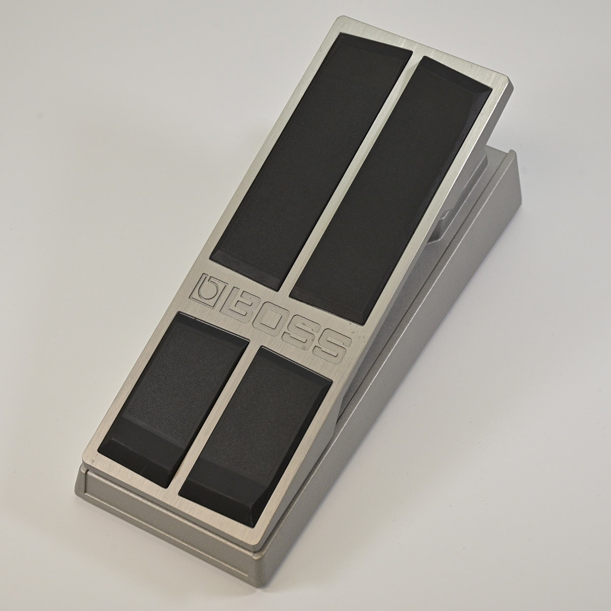 【新品】コニシス BA005 ボリュームペダル 新品】コニシス BA005 ボリュームペダル Elegant Beast MOD Volume Pedal