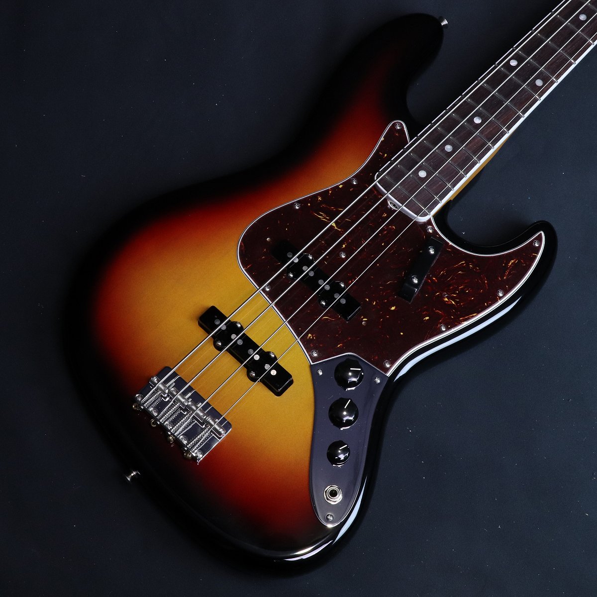 [特典付き]Fender / American Vintage II 1966 Jazz Bass Rosewood Fingerboard 3-Color Sunburst 【S/N:V2558993】【4.02kg】【横浜店】
