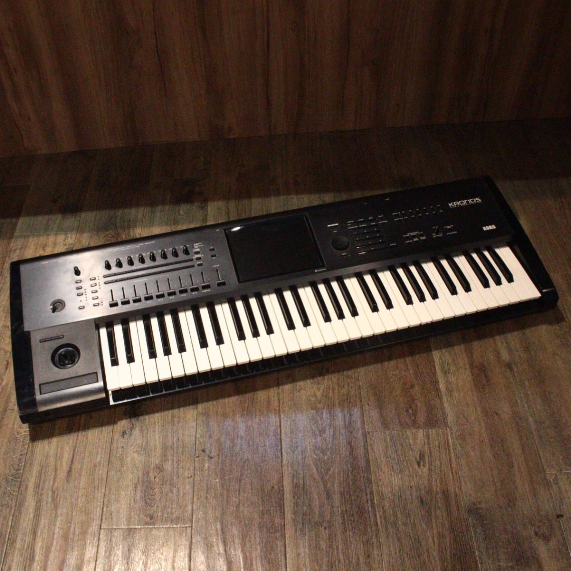 KRONOS 2 61 (シンセサイザー・キーボード)の検索結果 | ギター