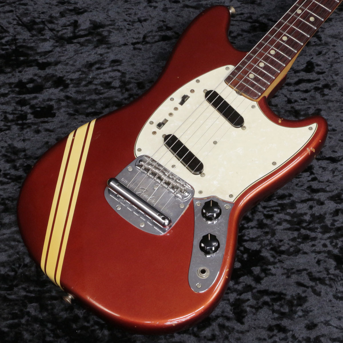 Vintage】FENDER / 1969 Mustang Competition Red Matching Head with