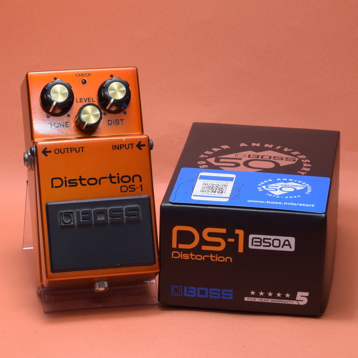 BOSS DS-1 50周年記念モデル 在庫限り 50周年記念限定カラー】 BOSS DS-1-B50A 50th Anniversary