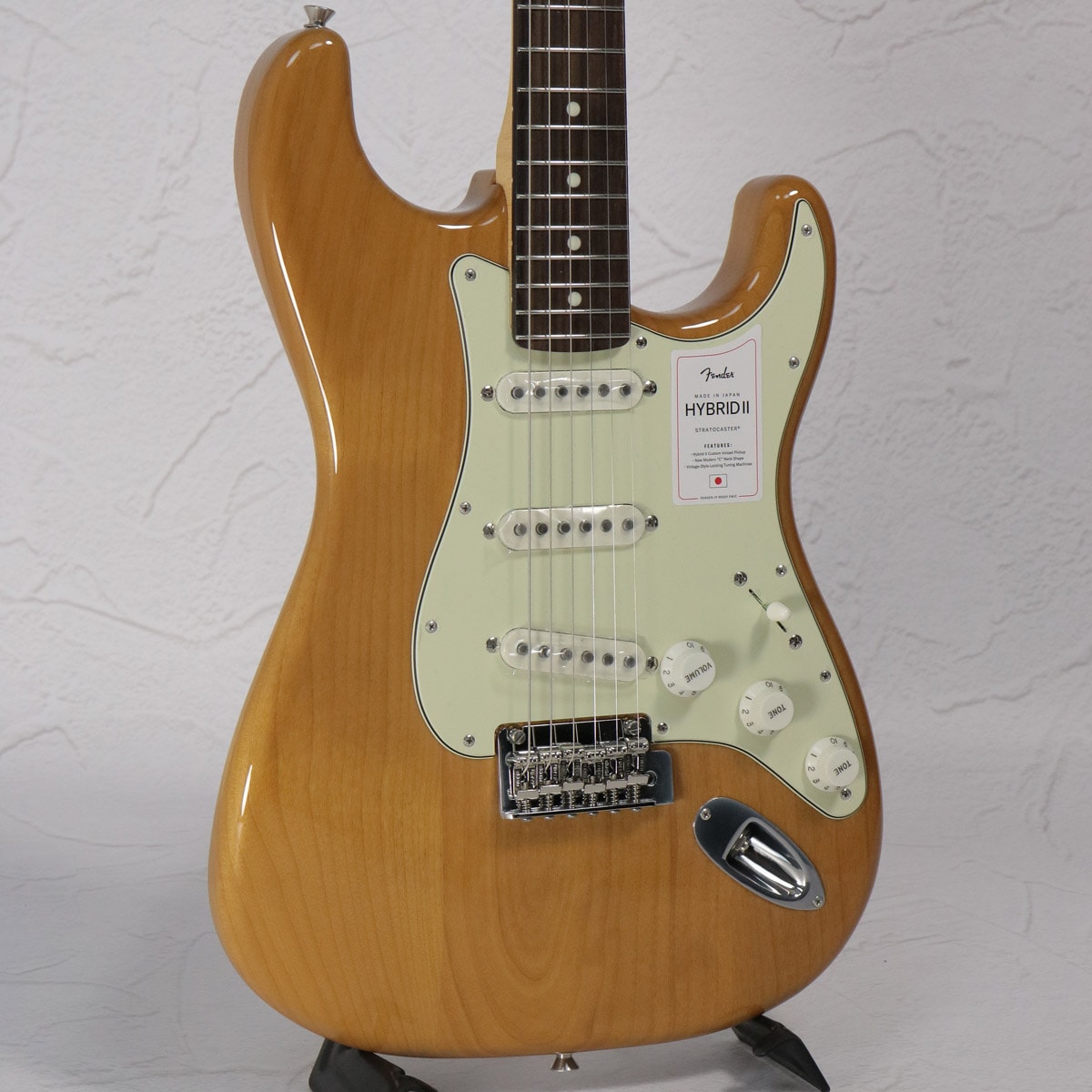 Fender MADE IN JAPAN HYBRID II (ストラトキャスタータイプ)の検索