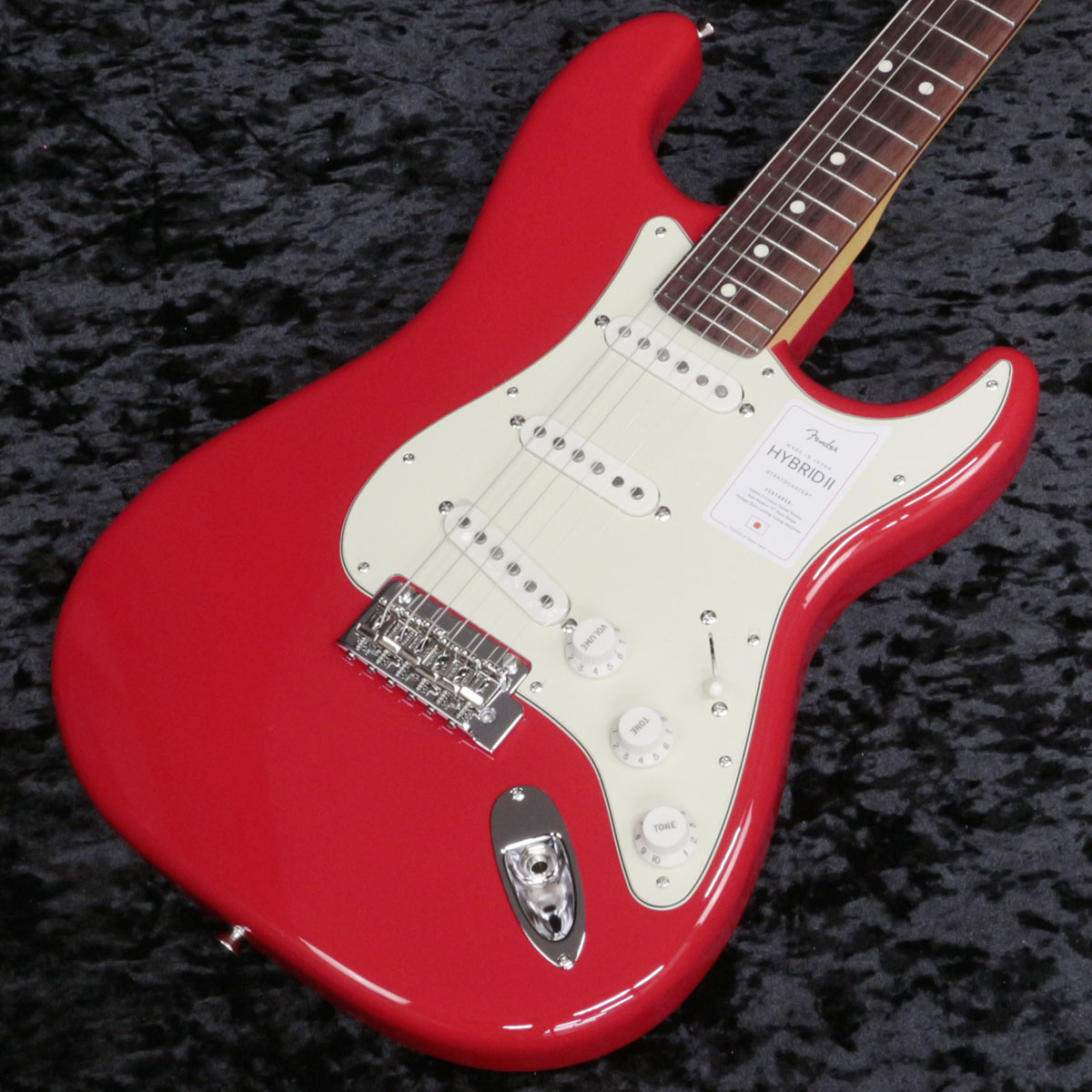 FenderJapan hybrid ii ストラトキャスターmodenared Fender Japan Hybrid II Stratocaster HSS with RW FB in Modena Red
