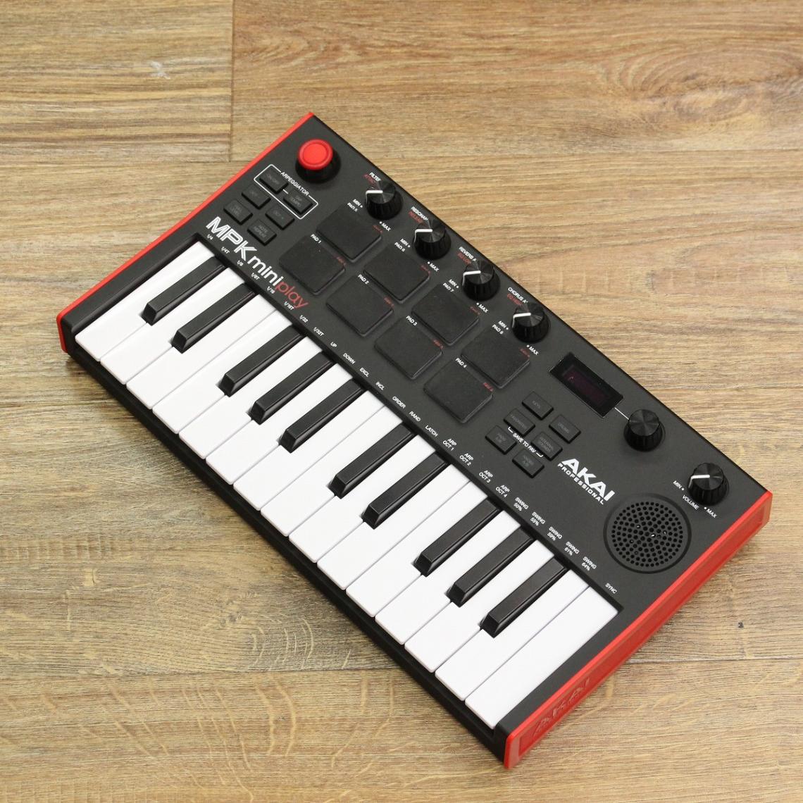 ＜AKAI MPK mini play＞中古 中古】 AKAI / MPK mini play MK3 【キーボードマート新宿】【新宿店