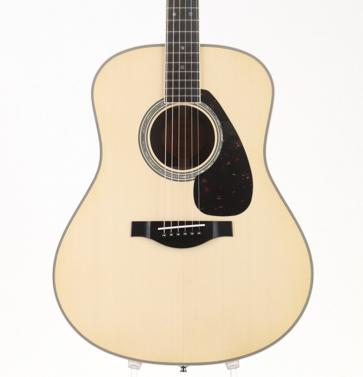 YAMAHA アコースティックギター LL16AREセミハードケース付き　美品 YAMAHA アコースティックギター LL16AREセミハードケース付き 美品