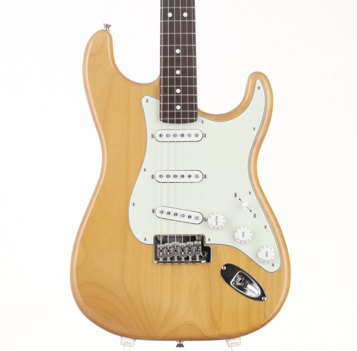 Fender MADE IN JAPAN HYBRID II (ストラトキャスタータイプ)の検索