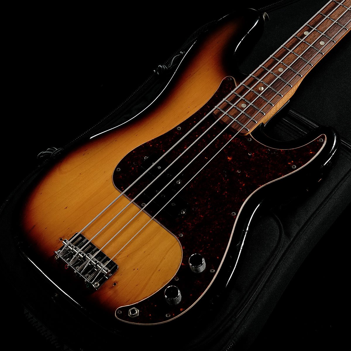【Vintage】Fender / 1970 Presicion Bass 3Tone Sunburst 【心斎橋店】