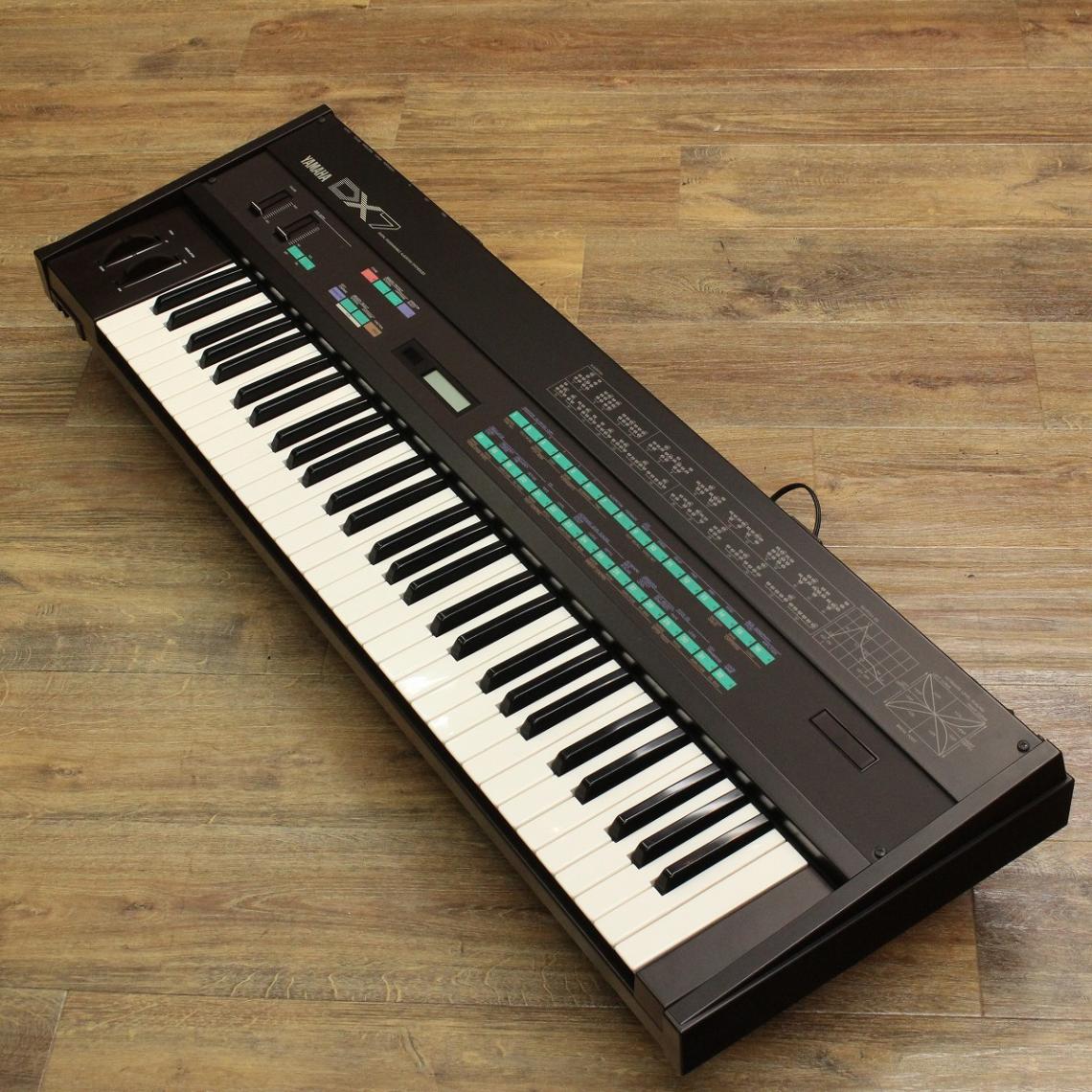 中古】 YAMAHA / DX7 【美品】 【キーボードマート新宿】【新宿店