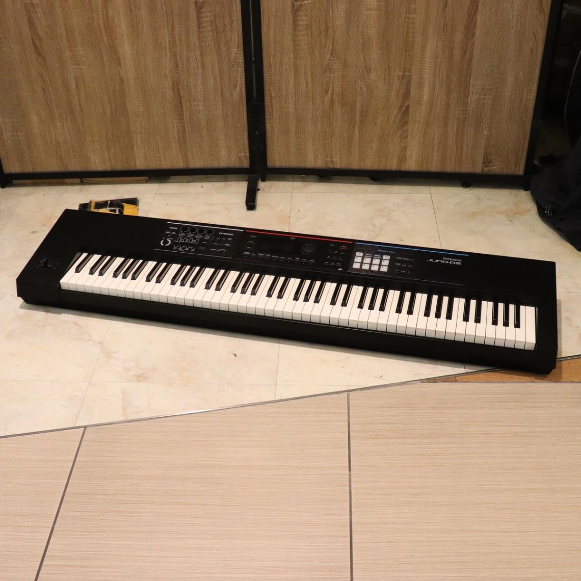 中古】Roland / JUNO-DS88 Synthesizer 【梅田店】 | ～88鍵盤