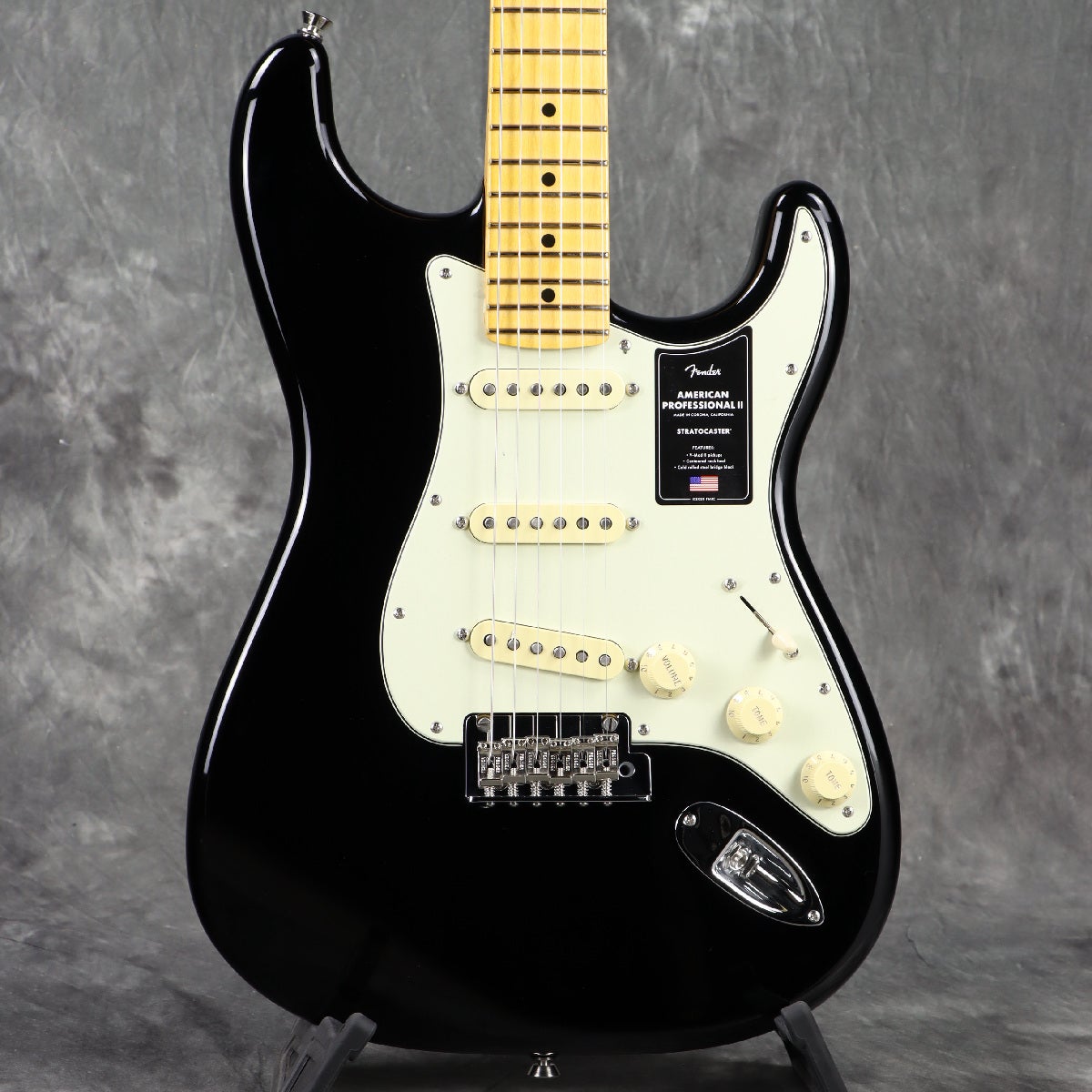 Fender / American Professional II Stratocaster Maple Fingerboard