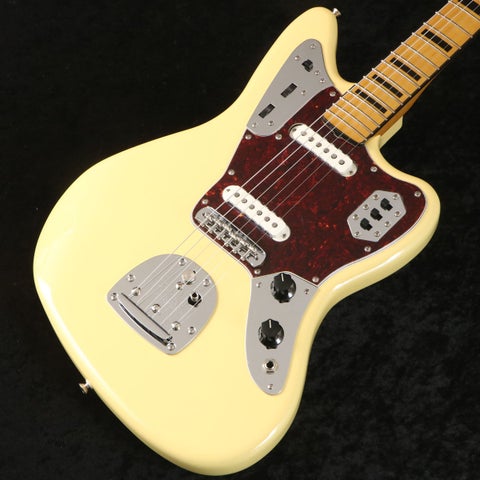 FENDER MEXICO / Vintera II 70s Jaguar  Maple Fingerboard Vintage White （重量3.87kg）【アウトレット特価品】 【御茶ノ水本店】