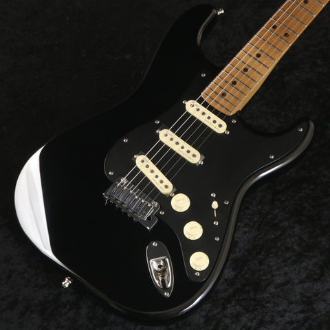 FENDER / Limited Edition American Ultra II Stratocaster  Maple Black (重量3.71kg) 【御茶ノ水本店】