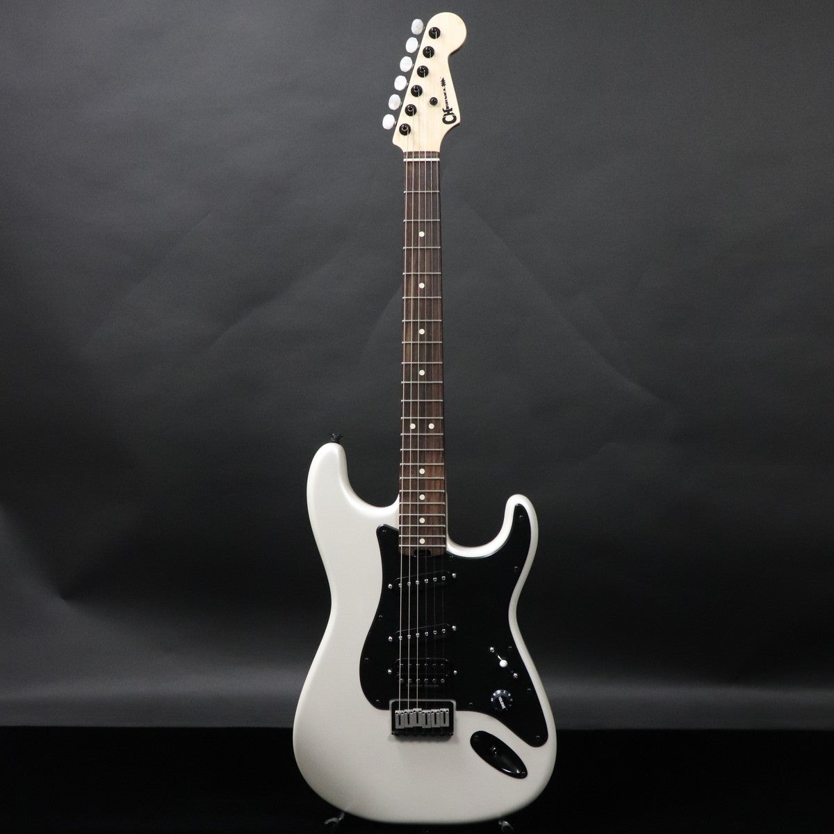 Charvel / Jake E Lee Signature Pro-Mod So-Cal Style 1 HSS HT RW