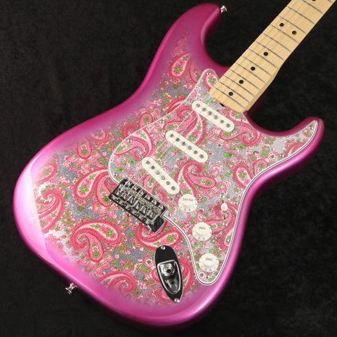 Fender / Made in Japan Limited Stratocaster Maple Fingerboard Pink