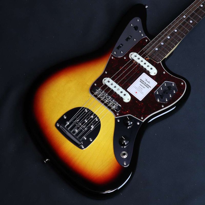 Fender / Made in Japan Traditional 60s Jaguar Rosewood Fingerboard 3-Color Sunburst 【S/N:JD25027142】【3.59kg】【横浜店】【店頭未展示品】