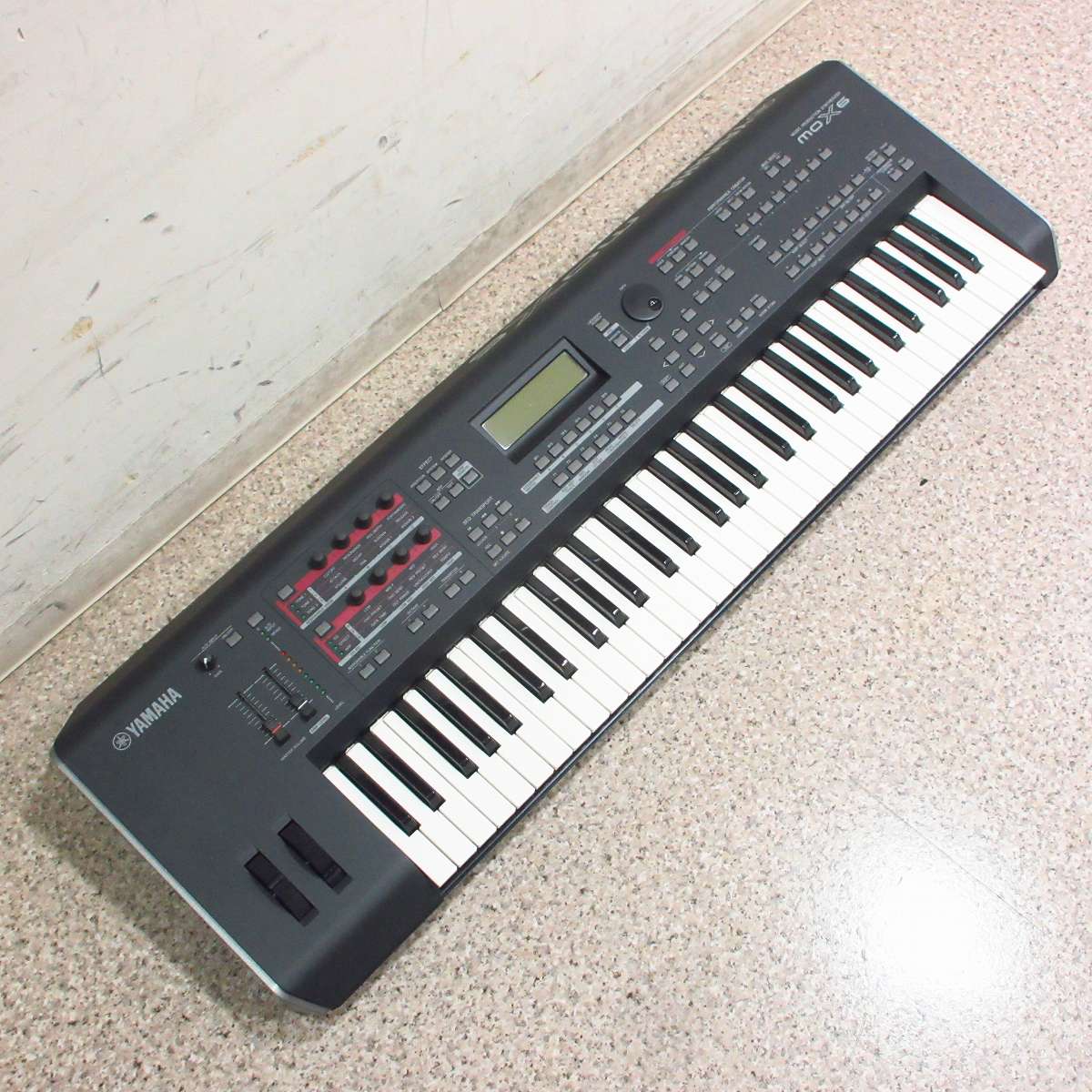 YAMAHA mox6 シンセサイザー 使用品 YAMAHA MODX M7 シンプル4点セット 76鍵盤 バンド用キーボードならこれ
