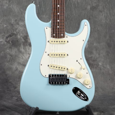 ギター Fender / Rei Stratocaster R246 Rosewood Rei Stratocaster® R246 – Fender