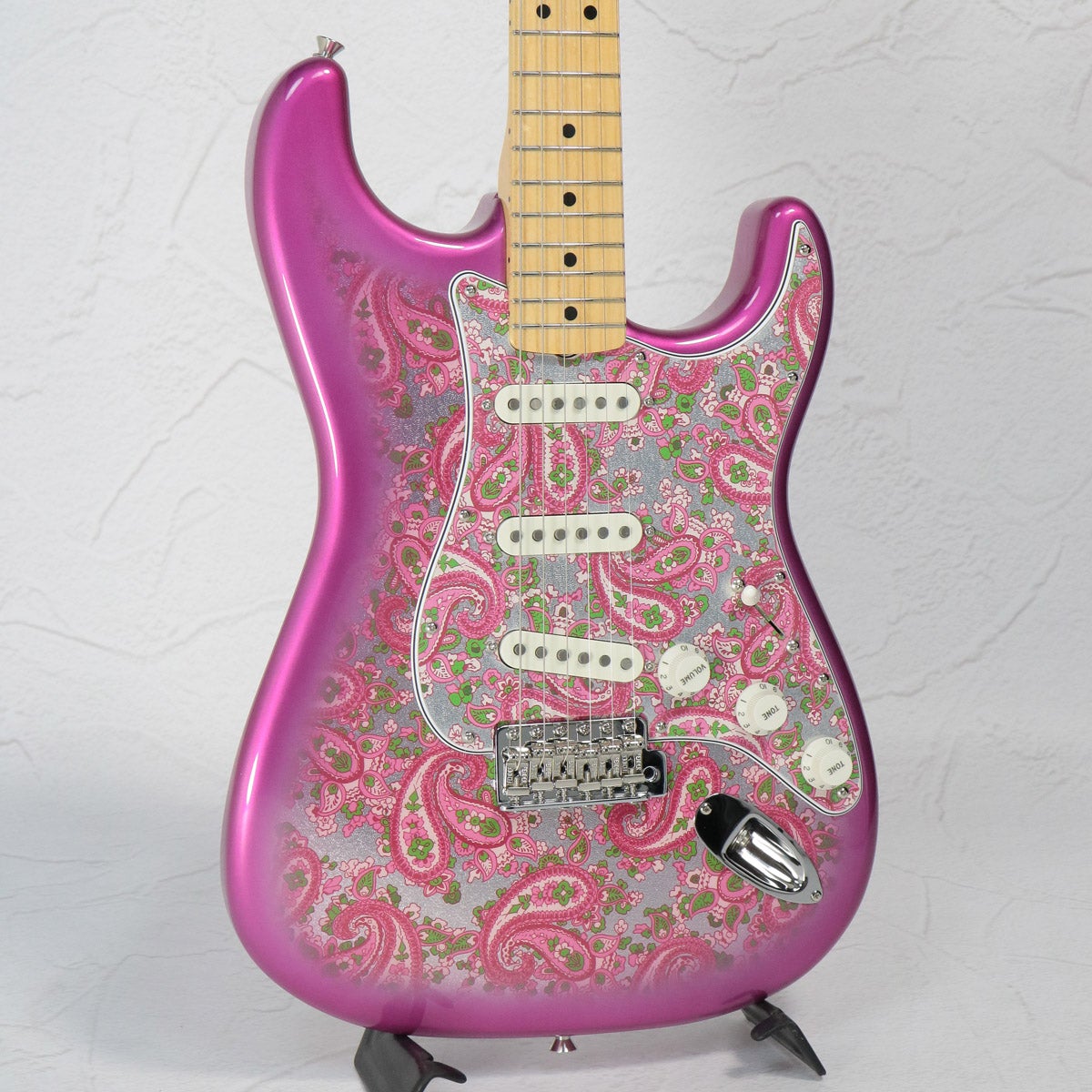 Fender / Made in Japan Limited Stratocaster Maple Pink Paisley 【S