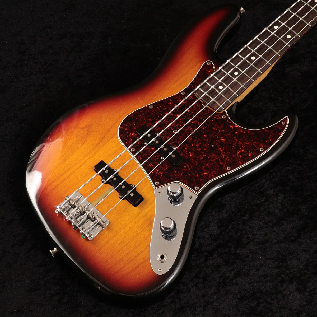 中古】FENDER USA / American Vintage 1962 Jazz Bass 2Knob 3-Tone