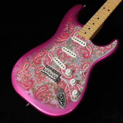 Fender / Made in Japan Limited Stratocaster Maple Fingerboard Pink