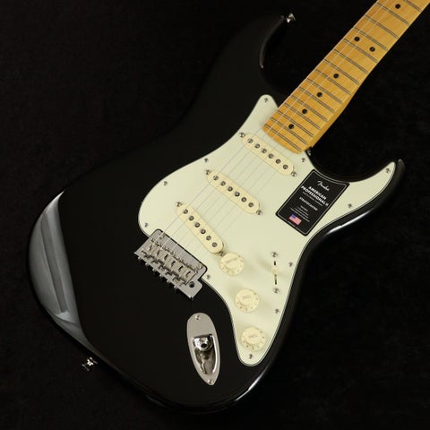 FENDER / American Professional II Stratocaster  Maple Black (重量:3.5kg) 【御茶ノ水本店】