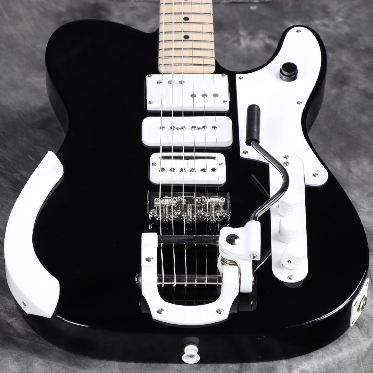 Fender / Jack White Triplecaster Maple Fingerboard Black