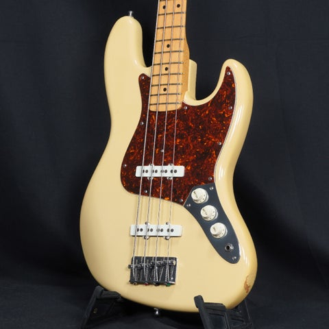 中古】FENDER / 1983年製 Jazz Bass Ivory 【御茶ノ水本店FINEST