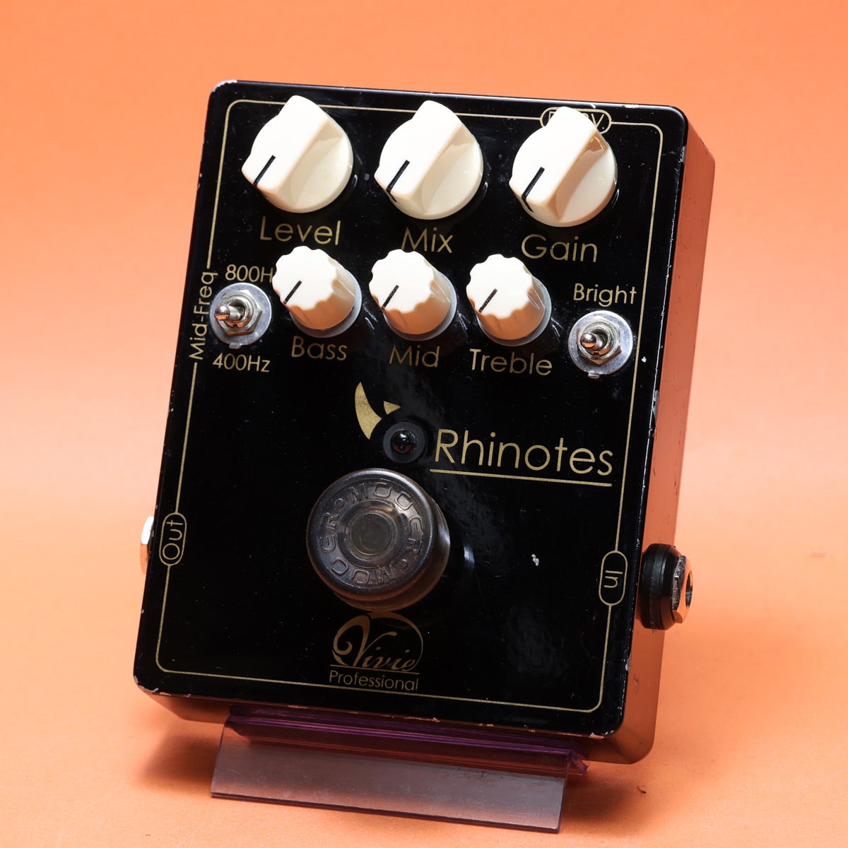 【生産完了品】Vivie Rhinotes ベース用オーバードライブ・プリアンプ Vivie】ベストセラーペダル『Rhinotes』の歪み回路を採用した