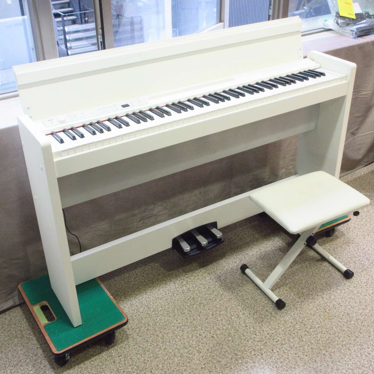 KORG 電子ピアノ LP-380 2017年製 白 イス付き デジタルピアノ 鍵盤楽器 コルグ 苫小牧西店 KORG 電子ピアノ LP-380 2017年製 白 イス付き デジタルピアノ 鍵盤