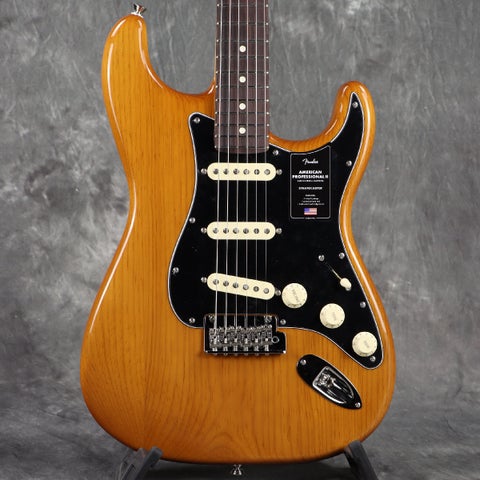Fender ストラトキャスター ナチュラル 本日入荷のUsed Fender Guitar『Classic Player Stratocaster Natural
