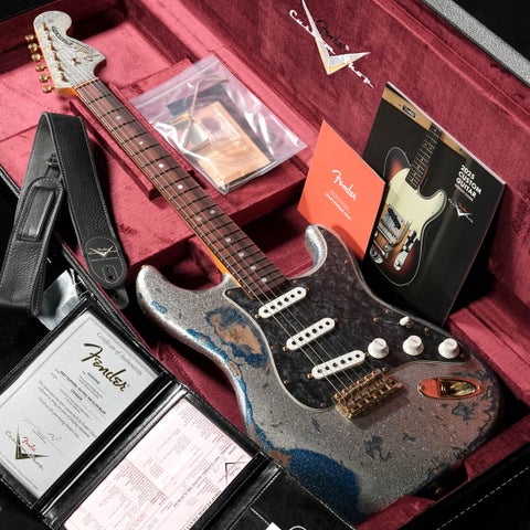 Fender Custom Shop / Custom Built 1969 Stratocaster Super Heavy Relic Silver Sparkle over Blue Sparkle 別注モデル 【渋谷店】