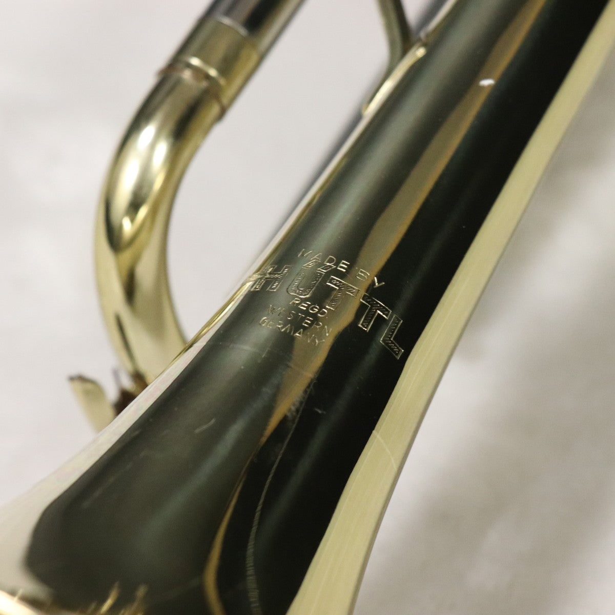 中古】HUTTL / Trumpet 【訳アリ】 【梅田店】【値下げ