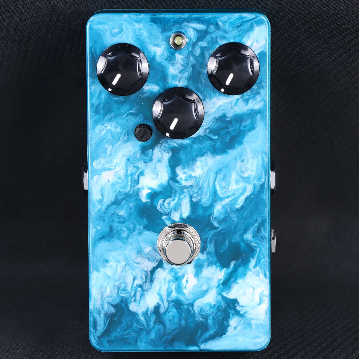 実物画像】 Leqtique EVR / Maestoso EVR Designed in EU/Iceland,Made