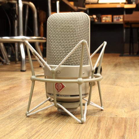 コンデンサーマイク × NEUMANN 他2条件)の検索結果 | ギター、アコギ