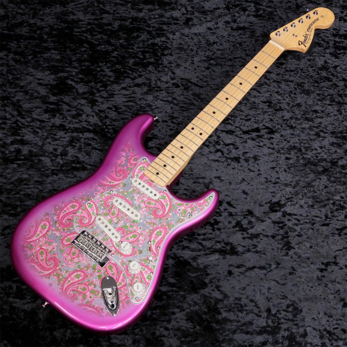 Fender / Made in Japan Limited Stratocaster Maple Fingerboard Pink