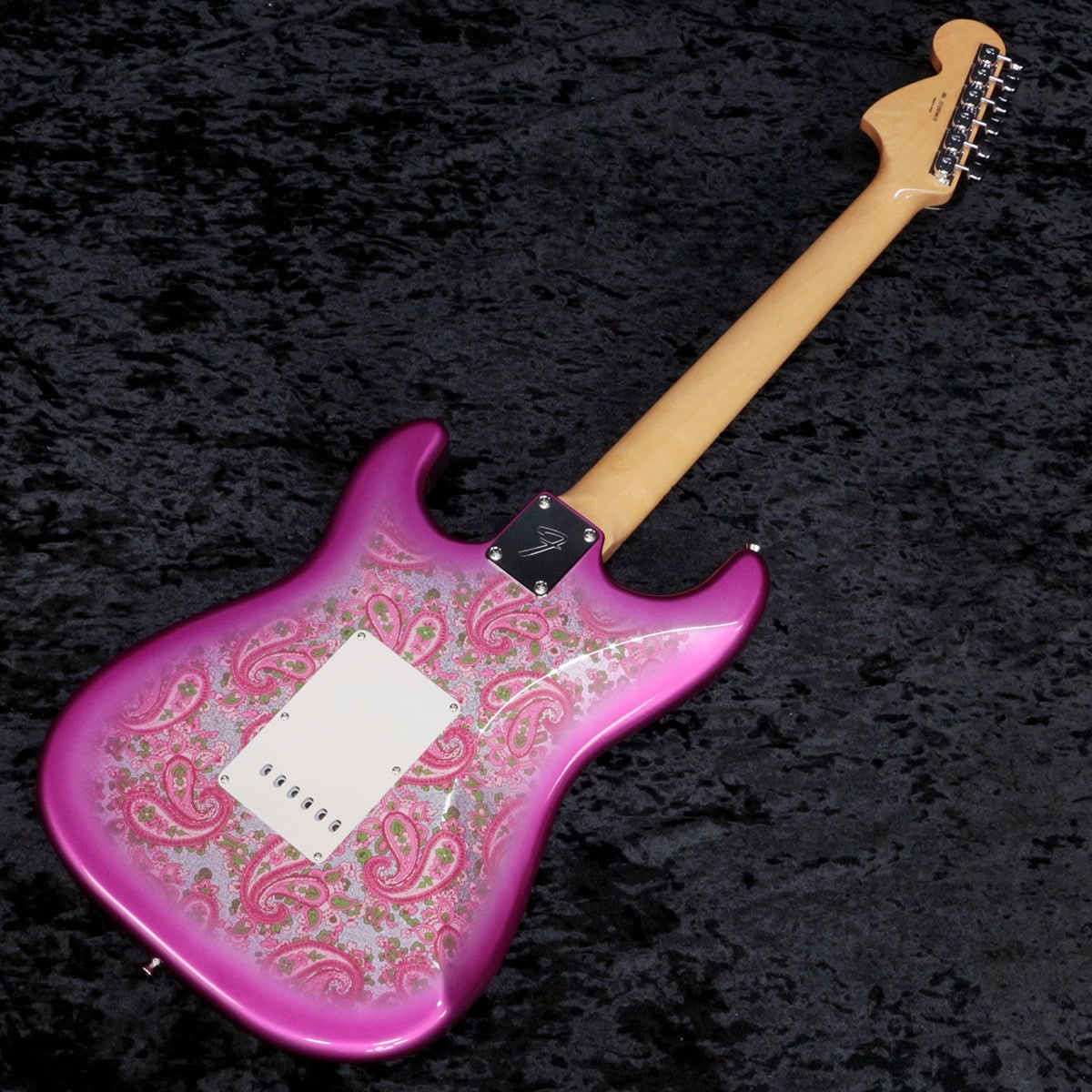 Fender / Made in Japan Limited Stratocaster Maple Fingerboard Pink